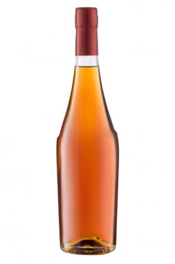 Önden Görünüm tam viski, konyak, kırpma yolu ile beyaz arka plan üzerinde izole konyak şişesi