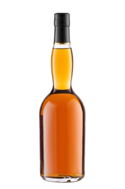 Önden Görünüm tam viski, konyak, kırpma yolu ile beyaz arka plan üzerinde izole konyak şişesi