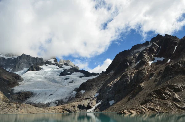 Cerro Fitz Roy Tapado Por Nubes — Photo