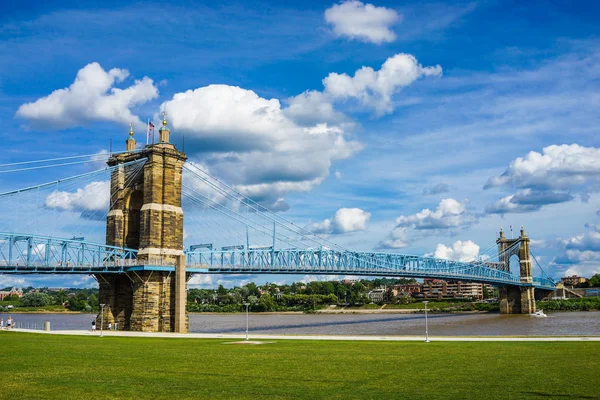 John A. Roebling Suspension Bridge — Stockfoto