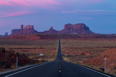 Monument Valley Forrest Gump günbatımı sırasında