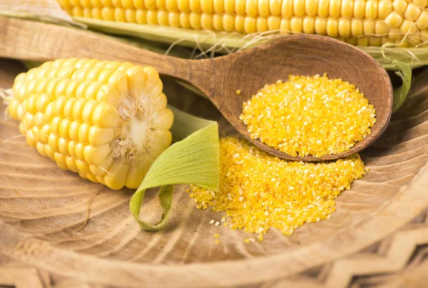 Raw Corn Green Leaves White Background — Stock Photo, Image