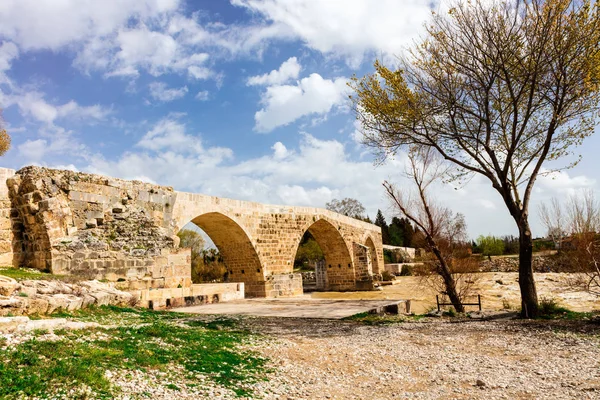 Történelmi római híd közelében Antalya, Törökország. — Stock Fotó
