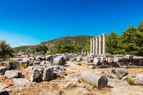 O Templo de Athena em Priene, Turquia . — Fotografia de Stock