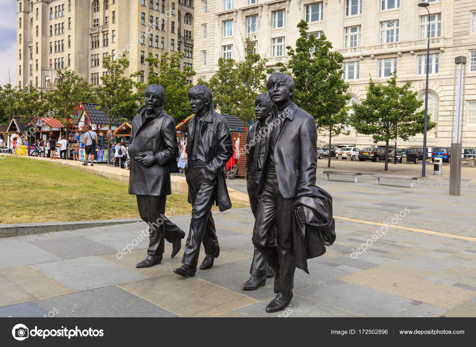 Beatles Statue At The Liverpool Waterfront Stock Editorial Photo C Debu55y 172502896