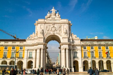 Lisbon, Portekiz - 9 Şubat 2018: Praça do Comrcio, Commerce Square İngilizce, Lisbons ana kare olduğunu.