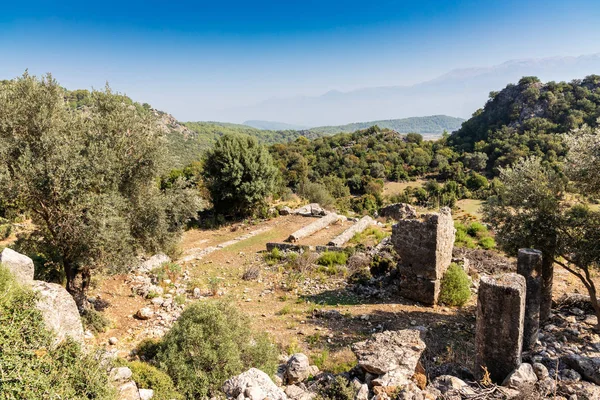 Ruiny Świątyni Starożytnym Mieście Pinara Turcji Kolumną Kształcie Serca Pierwszym — Zdjęcie stockowe