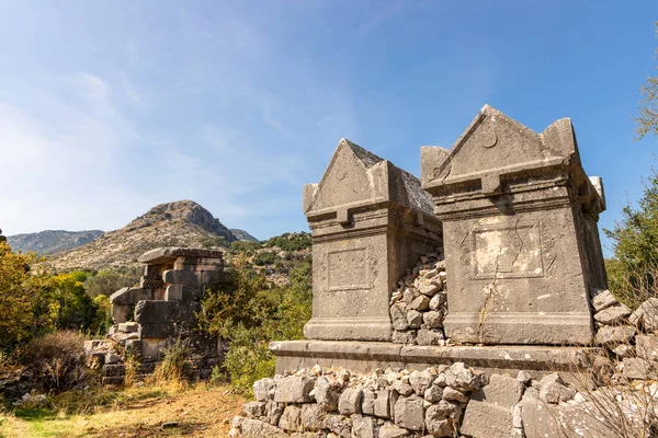 Para Drobno Rzeźbionych Wyrytych Grobowców Sarkofagów Sidyma Turcja — Zdjęcie stockowe