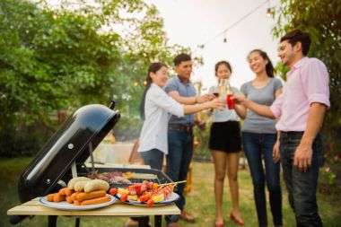 Bir Barbekü ile kutlamalar