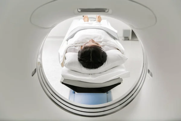 Las mujeres están entrando al cerebro — Foto de Stock