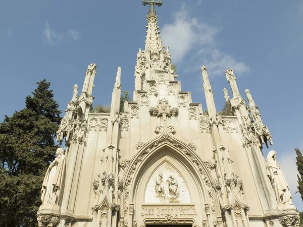 Luksuskrypt Montjuic Cemetery Barcelona Spania – stockfoto