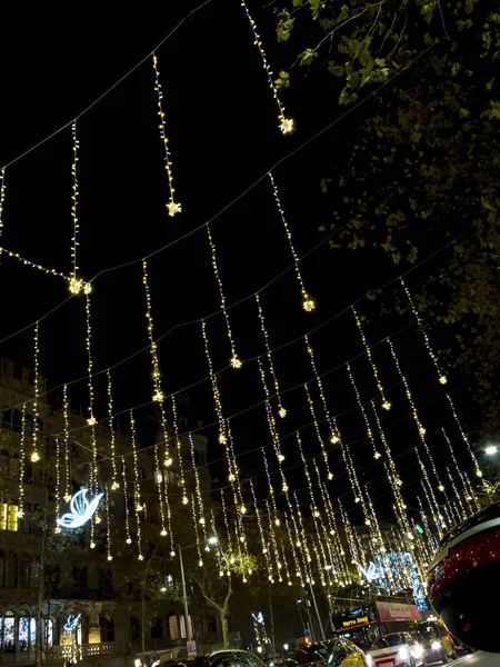 Weihnachtsbeleuchtung Barcelonas Straßen Winter — Stockfoto