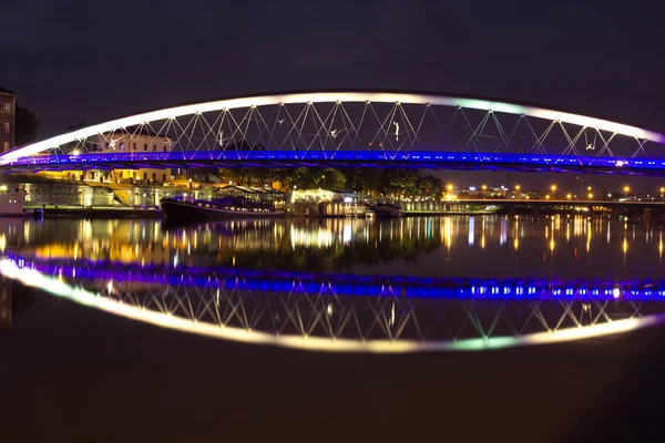 Kladka öfke Bernatka, Krakow, yaya köprüsü Vistula üzerinde