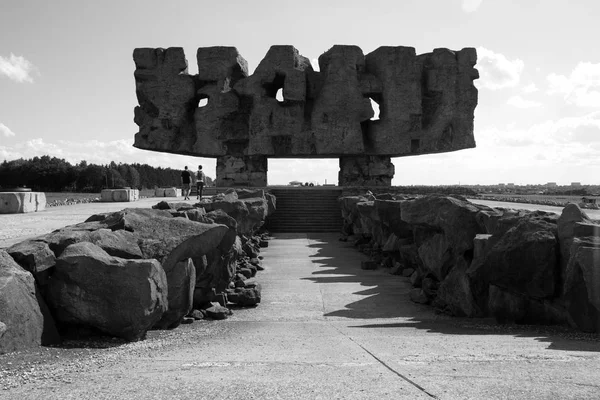 Majdanek, Lublin, Polen - monumentet till offren mördades i Majda — Stockfoto