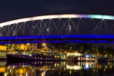 Kladka öfke Bernatka, Krakow, yaya köprüsü Vistula üzerinde