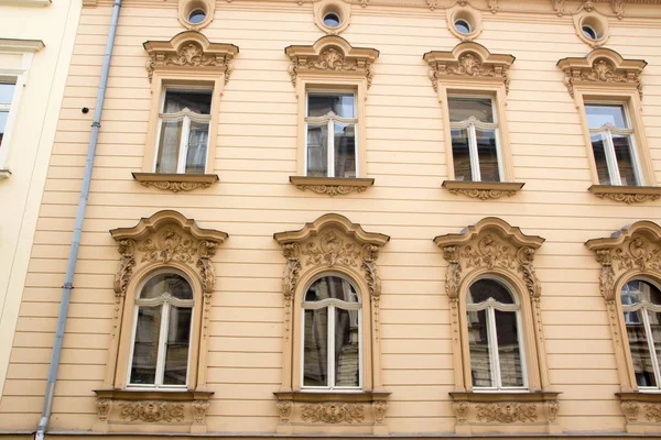 Fassade des alten Weinhauses — Stockfoto