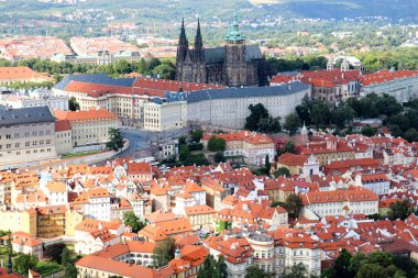 St. Vitus Katedrali manzarasına sahip Prag Panorama
