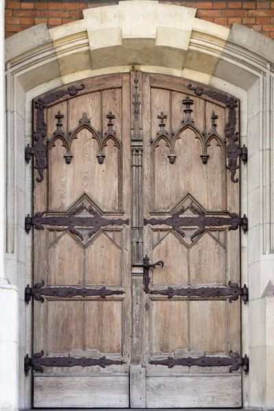 Antigua puerta marrón vintage — Foto de Stock