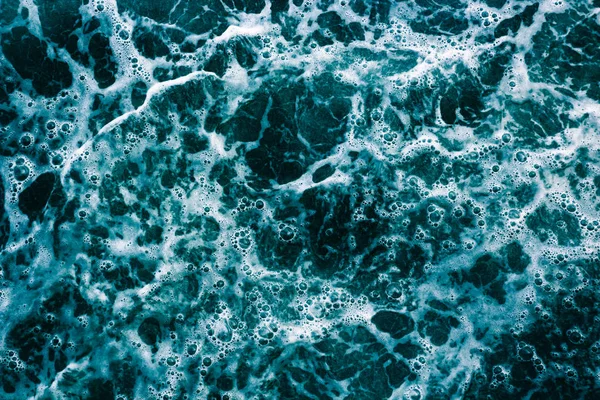 Fondo azul claro abstracto, ondas marinas, bombillas y espuma, patte —  Fotos de Stock