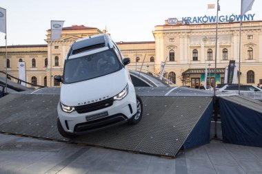 Krakow, Polonya, 18 Nisan 2018, sürücü yolcu ve o ile Test