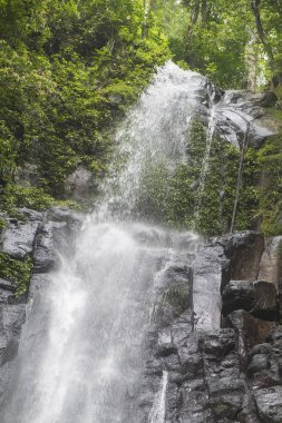 Sao Tome içinde su düşüyor