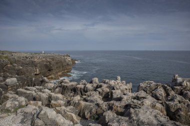 Cehennem, cascais Portekiz ağız kayalık plaj