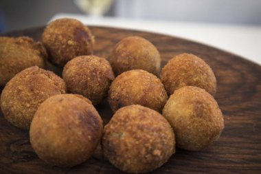 Kızarmış et topları, gormet