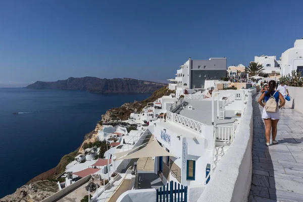 OIA/SANTORINI - 2 SEP 2017 - Streets of Oia, Santorini Greece. — Stock Photo, Image