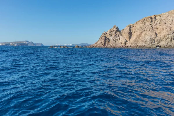 Βράχο στη Σαντορίνη. Στην Ελλάδα — Φωτογραφία Αρχείου