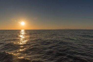 Denizde gün batımı