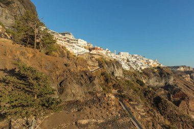 Gün batımı, Santorini, Yunanistan ile teleferik görünümünden Hillside.