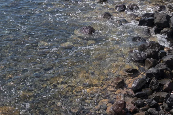 Santorini 'deki Vulcanic plajı. Yunanistan.