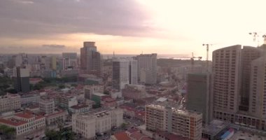 Luanda defne, havadan görüntüleri. Gün batımı. Manzarası.