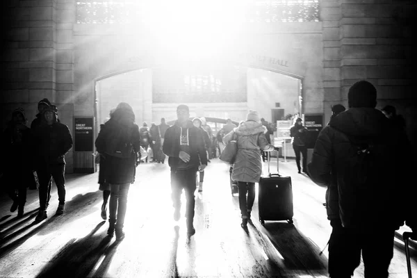 Estados Unidos / NUEVA YORK - 3 ENE 2018 - Grand central station with people moving . —  Fotos de Stock