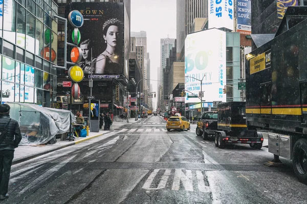 NYC/Usa - 29 Dez 2017 - beroemde new york avenue. Times square. — Stockfoto