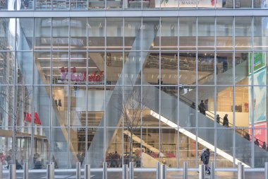 NYC/ABD 02 Ocak 2018-cam cephe manhattan Mall. New York.