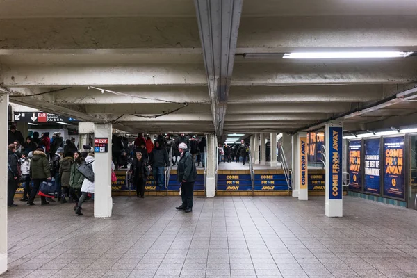 NYC/USA 31 DEZ 2017 - New york subway with movement. — Stock Photo, Image