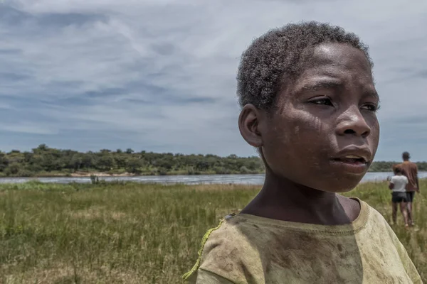马兰热/安哥拉-2018年3月10日-安哥拉马兰热省非洲男孩肖像. — 图库照片