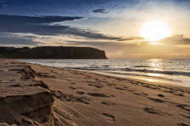 Cabo Ledo sahilde güzel gün batımı. Angola. Afrika.