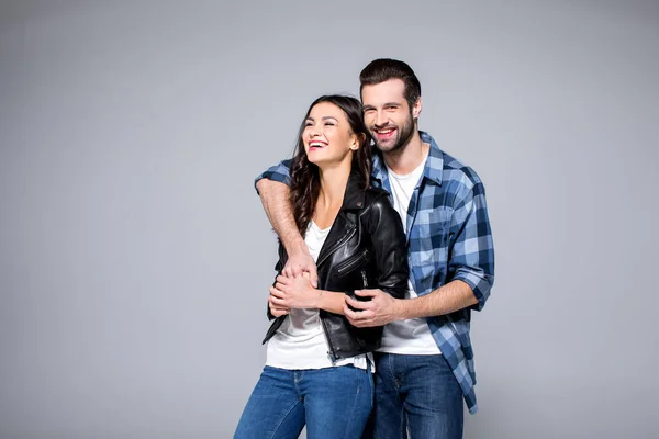 Bonito jovem casal — Fotografia de Stock