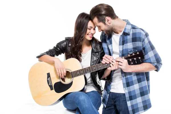 Young couple with guitar — Stock Photo, Image