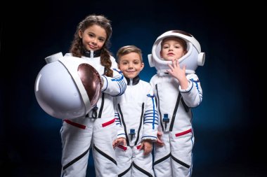 Uzay giysileri çocuklarda