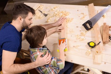 Baba ve oğul atölye