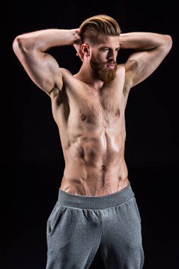 dos Caritas jugando al fútbol en tono verde 