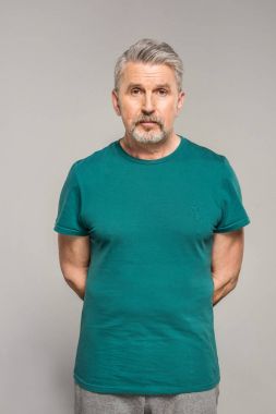 Yakışıklı olgun sporcu 