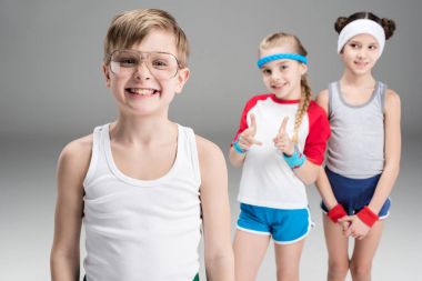 aktif spor giyim çocuklarda 