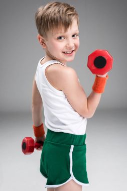 aktif çocuk dumbbells ile 