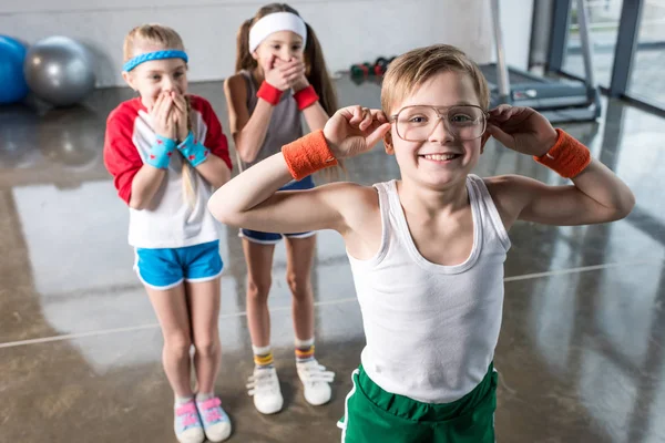 Kids fooling around at fitness studio — Stock Photo, Image