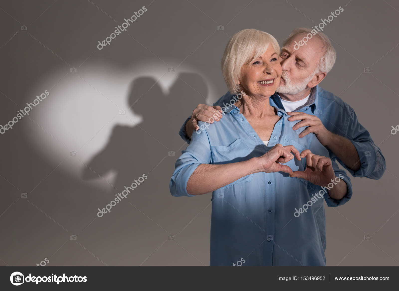 Che Fa Gesto Di Amore Di Coppia Foto Stock