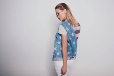 Amerikan vatansever kıyafeti kız 